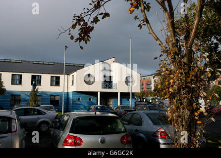 Une vue générale de la gare de Tallaght Garda, Belgard Walk, Dublin où la jeune fille de sept ans aux cheveux blonds et aux yeux bleus a été prise avant d'être mise en garde après avoir été prise d'une famille ROM en Irlande. Banque D'Images