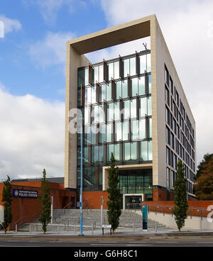 Vue générale de la nouvelle gare centrale de la police du Hampshire à Southampton. Banque D'Images