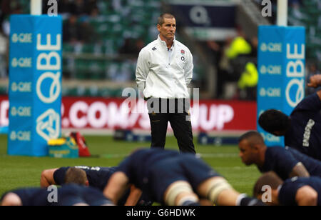 Rugby Union - QBE International - Angleterre / Australie - Twickenham.L'entraîneur d'Angleterre Stuart Lancaster pendant le QBE International à Twickenham, Londres. Banque D'Images