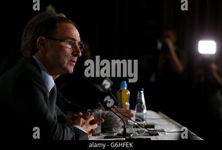 Football - Conférence de presse des directeurs de la République d'Irlande - Gibson Hotel.Martin O'Neill, directeur de la Nouvelle-République d'Irlande, lors d'une conférence de presse à l'hôtel Gibson de Dublin, en Irlande. Banque D'Images