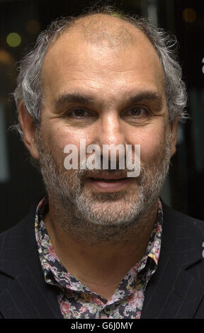 Alan Yentob arrive pour la première britannique de Sylvia à Odeon Leicester Square, dans le centre de Londres. La première de Sylvia marque la nuit de clôture du Times BFI London film Festival. Banque D'Images