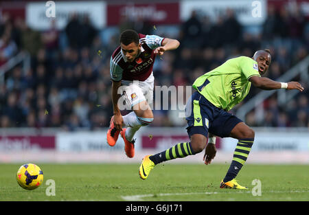 Soccer - Barclays Premier League - West Ham United v Aston Villa - Upton Park Banque D'Images