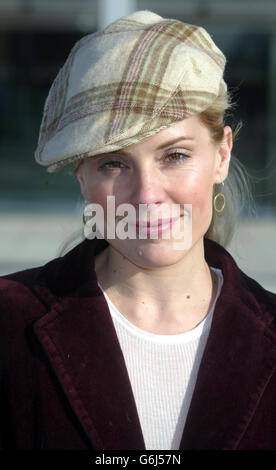 Acteurs Emma Caulfield, qui joue Anya dans la série télévisée Buffy pendant un photocall pour promouvoir l'Expo de Londres, à l'Excel dans l'est de Londres. L'Expo se déroule les 18 et 19 octobre et est le plus grand salon multimédia et de collectionneurs de Londres. Banque D'Images