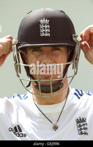 Cricket - The Ashes 2013-2014 - Premier Test - Angleterre v Australie - Angleterre - Jour 1 Session filets - The Gabba Banque D'Images