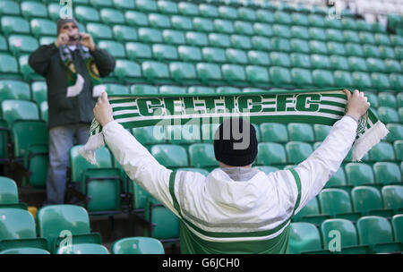 Football - Scottish Premiership - Celtic v Aberdeen - Celtic Park.Les fans celtiques avant le match Scottish Premiership au Celtic Park, Glasgow. Banque D'Images