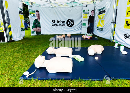 Mannequins mannequin de réanimation pratique les premiers soins pour St John Ambulance pour mannequin de formation utilisé pour l'enseignement de la CP Banque D'Images