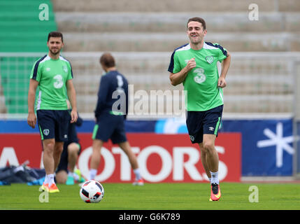 La République d'Irlande Robbie Brady pendant une session de formation au stade de Montbauron, Versailles. Banque D'Images