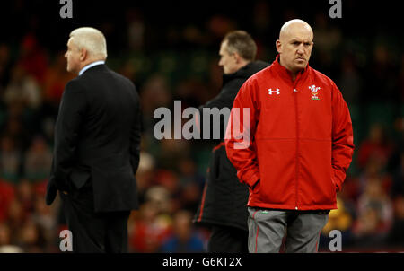 Shaun Edwards, entraîneur adjoint du pays de Galles, lors du match de la Dove Men Series au Millennium Stadium, Cardiff. Banque D'Images