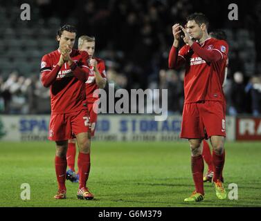 Football - Championnat Sky Bet - Yeovil Town / Charlton Athletic - Huish Park.Les joueurs de Charlton Athletic à la fin du match Banque D'Images