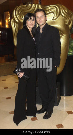 La chanteuse Kym Marsh et son mari, l'acteur Jack Ryder, arrivent pour la 8e édition annuelle du British Academy Children's film & Television Awards (BAFTA) en association avec la Lego Company au Park Lane Hilton, dans l'ouest de Londres. Banque D'Images