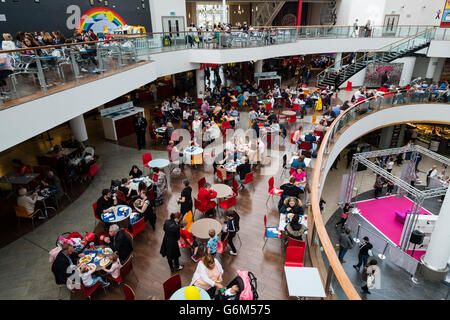 Food court à l'intérieur St Enoch Centre shopping mall à Glasgow, Ecosse, Royaume-Uni Banque D'Images