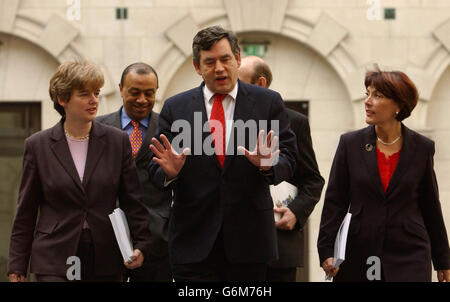 Gordon Brown rapport prébudgétaire Banque D'Images