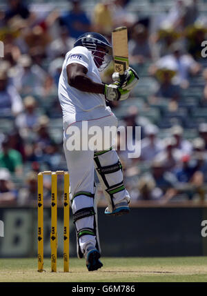 Michael Carberry en Angleterre, chauves-souris, au cours du deuxième jour du troisième test au stade WACA, à Perth, en Australie. Banque D'Images