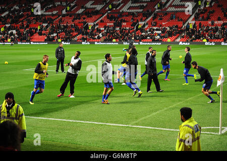 Football - Barclays Premier League - Manchester United / Everton - Old Trafford.Les joueurs d'Everton pendant l'échauffement Banque D'Images