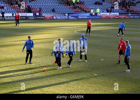 Football - Championnat Sky Bet - Huddersfield Town / Yeovil Town - le stade John Smith.Huddersfield Town joueurs pendant l'échauffement Banque D'Images