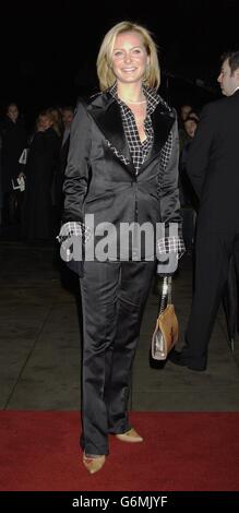 L'actrice Tracy Shaw arrive pour la première européenne du Dralion du Cirque du Soleil, qui s'est tenue au Royal Albert Hall, dans le centre de Londres. Banque D'Images