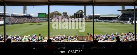 Vue générale pendant le troisième jour du troisième test au WACA Ground, Perth, Australie. Banque D'Images