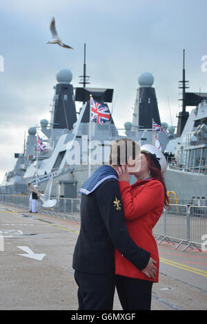 Le HMS Lancaster homecoming Banque D'Images