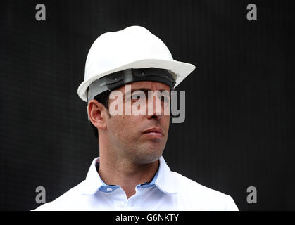 Ancien joueur d'Arsenal Edu, maintenant directeur du football pour Corinthiens à l'Arena de Sao Paulo, Sao Paulo, Brésil.APPUYEZ SUR ASSOCIATION photo.Date de la photo: Mardi 17 décembre 2013.Voir PA Story football World Cup.Le crédit photo devrait se lire comme suit : Adam Davy/PA Wire. Banque D'Images