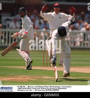 Benson and Hedges, Northampton finale v Lancashire ... Le Cricket Banque D'Images