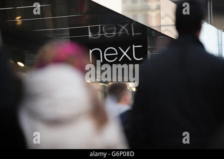 A Next store on Oxford Street dans le centre de Londres. Banque D'Images