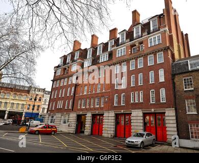 Vue générale de la caserne de pompiers de Clerkenwell, la plus ancienne du pays, construite en 1872 sur Roseberry Avenue dans Islington, dans le nord de Londres, qui doit fermer demain pour permettre de réaliser des économies de 45 millions de livres sterling au cours des deux prochaines années. Banque D'Images