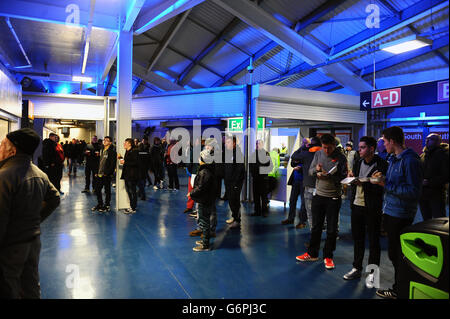 Football - championnat Sky Bet - Brighton et Hove Albion v Birmingham City - stade AMEX.Vue générale des fans à l'intérieur des concourses du stade AMEX Banque D'Images