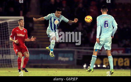 Football - Sky Bet League One - Coventry City / Crawley Town - Sixfields Stadium. Jordan Willis, de Coventry City, est clair Banque D'Images