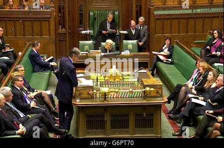 Le secrétaire à la Défense, Philip Hammond, fait une déclaration à la Chambre des communes de Londres au sujet de la restructuration des forces armées. Banque D'Images