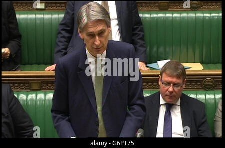 Le secrétaire à la Défense, Philip Hammond, fait une déclaration à la Chambre des communes de Londres au sujet de la restructuration des forces armées. Banque D'Images