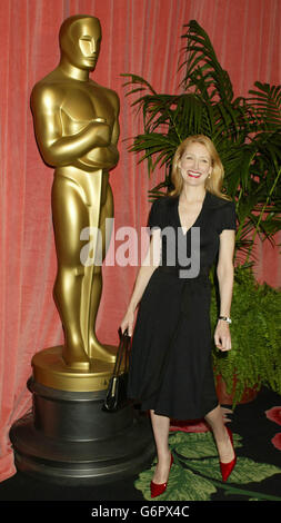 L'actrice Patricia Clarkson, candidate à l'Academy Award en tant que meilleure actrice de soutien pour son rôle dans 'pièces d'avril', arrive pour le déjeuner des nominés à l'Academy Awards organisé au Beverly Hilton à Beverly Hills, en Californie. Banque D'Images