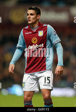 Football - FA Cup - troisième tour - Aston Villa v Sheffield United - Villa Park.Ashley Westwood de la Villa Aston pendant le troisième match rond de la coupe FA à Villa Park, Birmingham. Banque D'Images