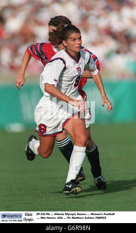 Jeux olympiques d'Atlanta. Football pour Femme. 28-JUL-96. Jeux olympiques d'Atlanta. Football pour Femme. Mia Hamm, États-Unis Banque D'Images