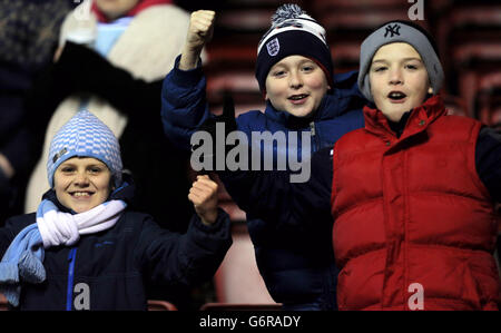 Football - Sky Bet League One - Bristol City / Coventry City - Ashton Gate. Les fans de Coventry City à Bristol City pendant 2.1 gagnent Banque D'Images