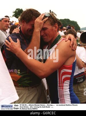 27-JUL-96, Jeux Olympiques d'Atlanta, Rowing, un Matthew Pinsent, un émouvant, Grande-Bretagne, après avoir remporté la médaille d'or Banque D'Images