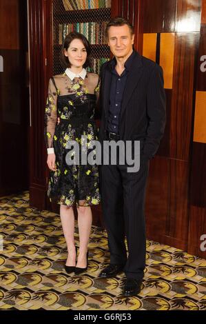 Photocall sans escale - Londres.Michelle Dockery et Liam Neeson à un photocall pour le film 'non-Stop' à China Tang, dans le centre de Londres. Banque D'Images