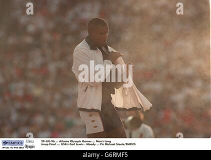 29-JUL-96, Jeux Olympiques d'Atlanta, finale de saut long masculin, Carl Lewis - Moody aux États-Unis Banque D'Images