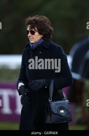 Entraîneur Venetia Williams à l'hippodrome de Kempton Park, Sunbury-on-Thames. Banque D'Images