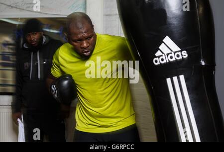 Boxe - Kevin Johnson, Joey Abell et Vivian Harris Media s'entraîner - Peacock Gym.Kevin Johnson pendant l'entraînement médiatique au Peacock Gym, Londres. Banque D'Images