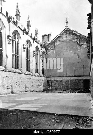 Deuxième Guerre mondiale - le Blitz - Temple Church - Londres - 1941. L'église du Temple de Londres, endommagée par la bombe. Banque D'Images