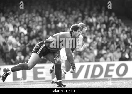 Peter Fox, gardien de but de la ville de Stoke. Il est né à Scunthrope et a rejoint le personnel du Victoria Ground de Sheffield mercredi après des sorts prêtés avec West Ham et Barnsley. Banque D'Images