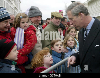 Le Prince Charles à Portsmouth Banque D'Images