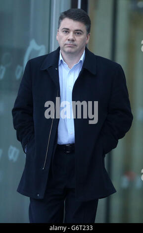 L'ancien directeur financier d'Anglo Irish Bank Pat Whelan quitte son procès pour fraude au circuit Criminal court de Dublin. Banque D'Images