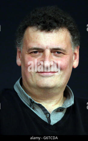 Steven Moffat participant à l'événement rencontrez les cinéastes: Sherlock à l'Apple Store, Regent Street, Londres, pour discuter du programme de la BBC.APPUYEZ SUR ASSOCIATION photo.Date de la photo: Mardi 4 février 2014.Le crédit photo devrait se lire: Chris Radburn/PA Wire Banque D'Images