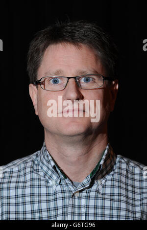 Mark Tughan, propriétaire du Glee Club, pose des photos sur le site de Birmingham. L'émission DE télévision AMÉRICAINE Glee a été jugée avoir "dilué et terni" la réputation de la chaîne de clubs de comédie britanniques. Banque D'Images