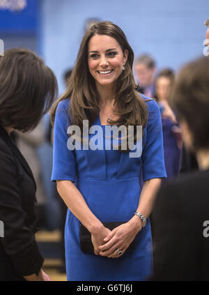 La duchesse de Cambridge à la Northolt High School, Londres où elle a ouvert la salle d'art ICAP. Banque D'Images