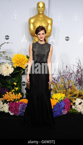 Emma Watson dans la salle de presse des 86e Academy Awards qui se tiennent au Dolby Theatre à Hollywood, Los Angeles, CA, Etats-Unis, le 2 mars 2014. Banque D'Images