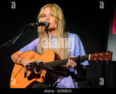 Nina Nesbitt photocall - Londres Banque D'Images