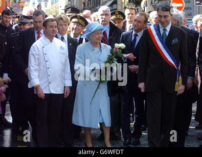 Image - La reine Elizabeth II visite d'Etat en France Banque D'Images