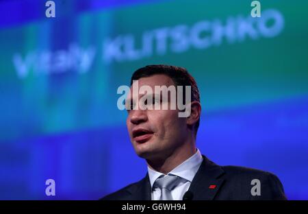 Vitali Klitschko s'exprime au Congrès du Parti populaire européen au Centre des congrès de Dublin. Banque D'Images